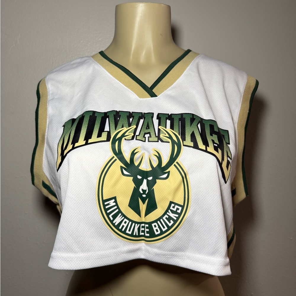 Milwaukee Bucks Crop Top